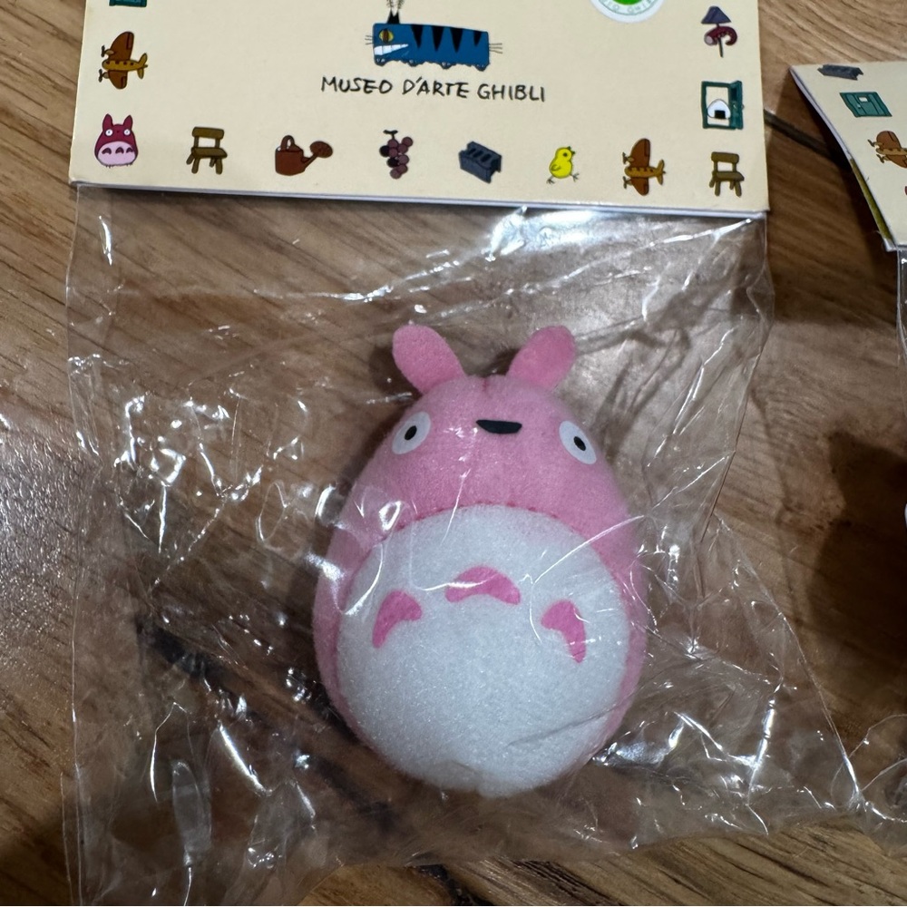 Studio Ghibli Museum Exclusive Pink Totoro Plush Magnet NWT Japan Rare Color